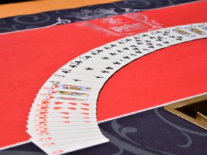 ポーカーテーブル